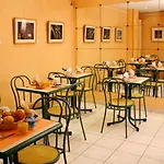 فندق برينتانيا بورت دو فرساي 2*