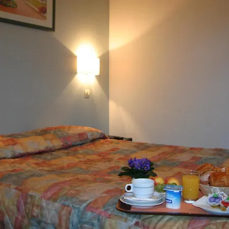 Printania Porte De Versailles Отель