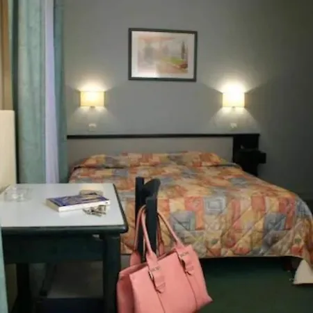 Printania Porte De Versailles Отель