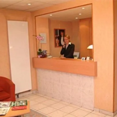 מלון Printania Porte De Versailles פריז
